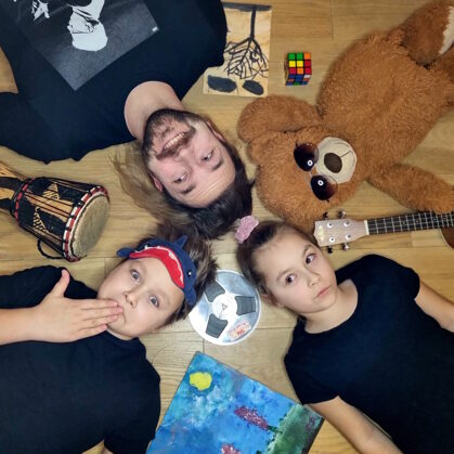 Joku un spēļu izrāde ģimenēm ar bērniem "MĀCĪSIMIES LATGALIEŠU VALODU!"/ apvienība "Rupuči